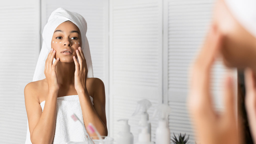 Cuida tu rostro con esta rutina diaria de cuidado facial