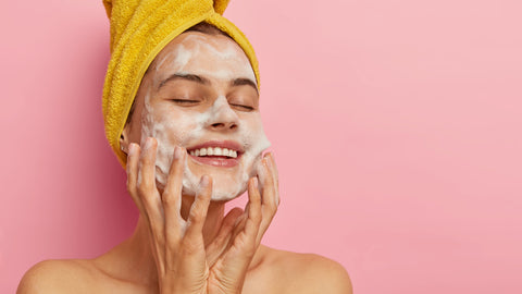 Beneficios de lavar tu rostro con Jabón Artesanal OmmBIO